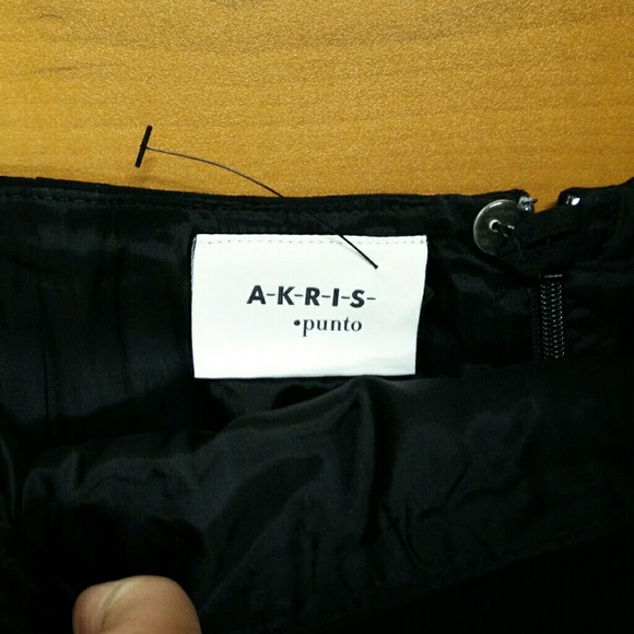 Akris Punto Tonal-Stitched Pencil Skirt - Picture 6 of 8